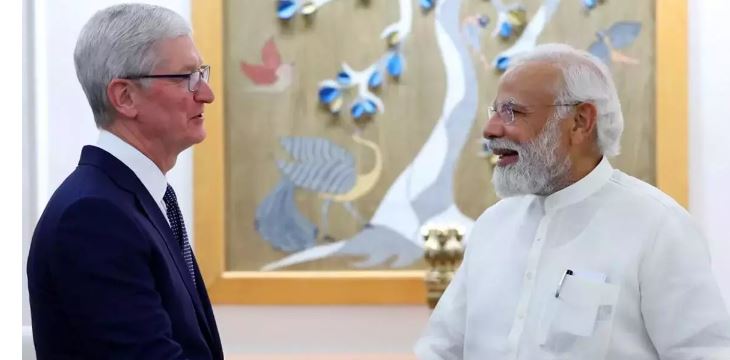 एप्पल के सीईओ और प्रधानमंत्री नरेन्द्र मोदी के साथ भारत के तकनीकी संचालित परिवर्तनों पर हुई चर्चा