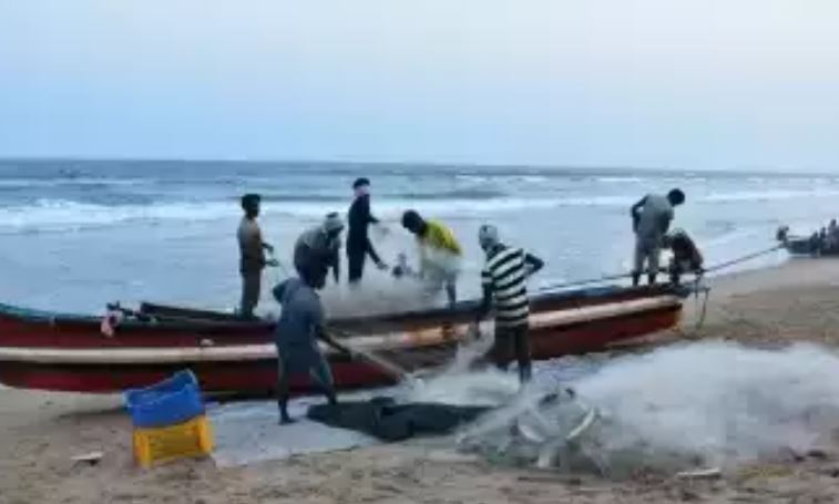 Tamil Nadu fishermen seek meeting with External Affairs Minister Jaishankar and release of boats seized by Sri Lanka
