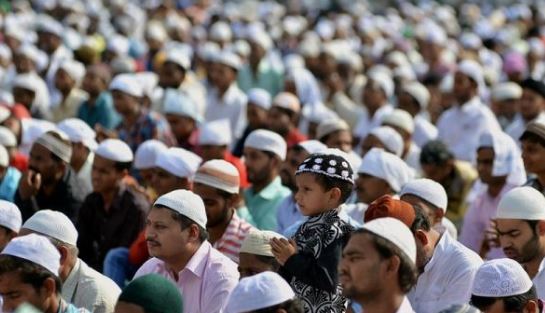 Religion in Bangladesh : Islam, Buddhism and Hinduism know the state religion
